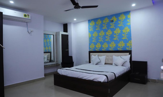 Gomti Nagar Hotel | Hotel Axiom Prime
