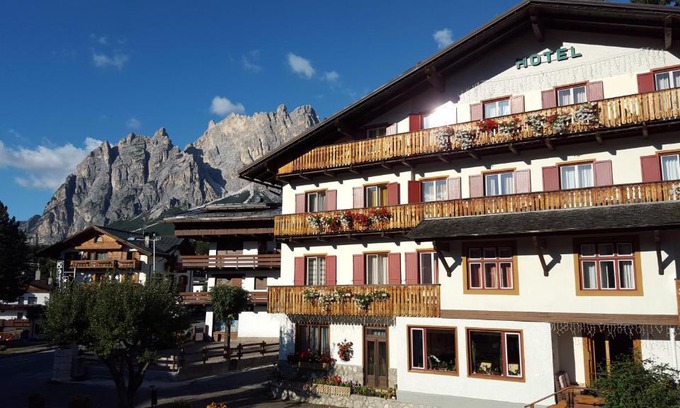 Cortina d'Ampezzo Historic Centre Hotel | Hotel Bellaria - Cortina d'Ampezzo