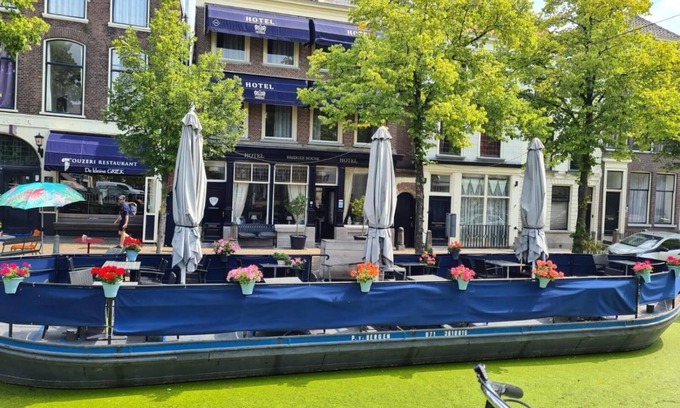 Delft Hotel | Hotel Bridges House