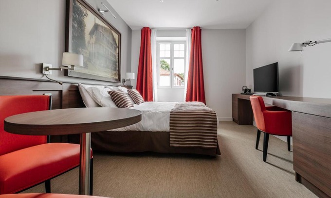 Cambo-les-Bains Hotel | Hotel-Café du Trinquet