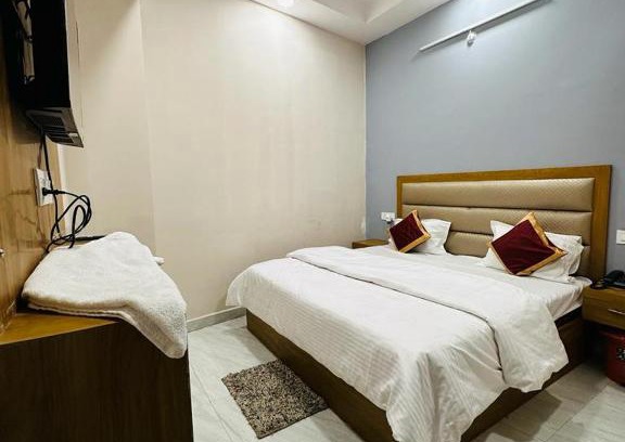 Lucknow Hotel | Hotel celebration ccs airport