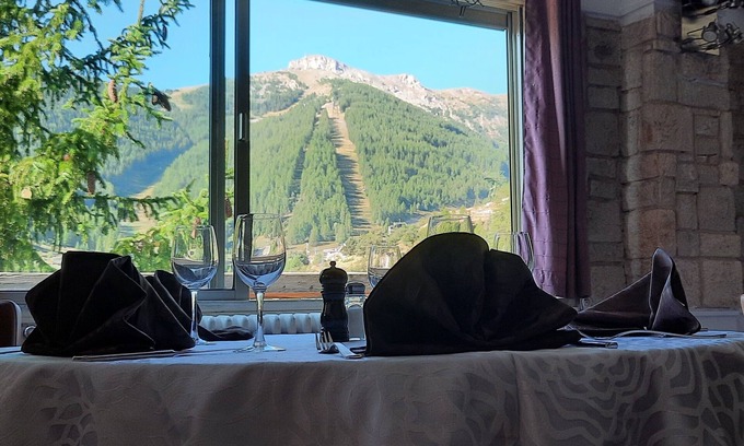 Saint-Etienne-de-Tinee Hotel | Hotel Chastellares