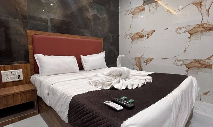 Virar Cabin | Hotel Chirag Next