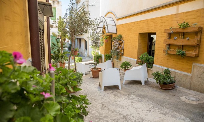 Ustica Hotel | Hotel Clelia