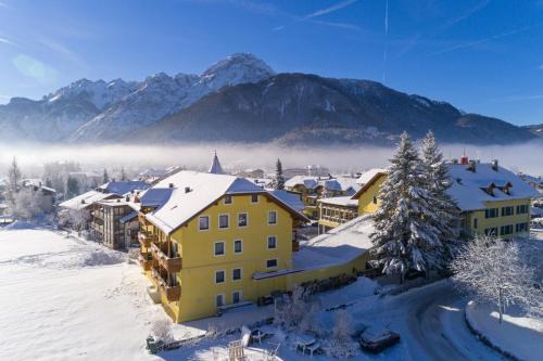 Valle San Silvestro Hotel | Hotel Cristallo