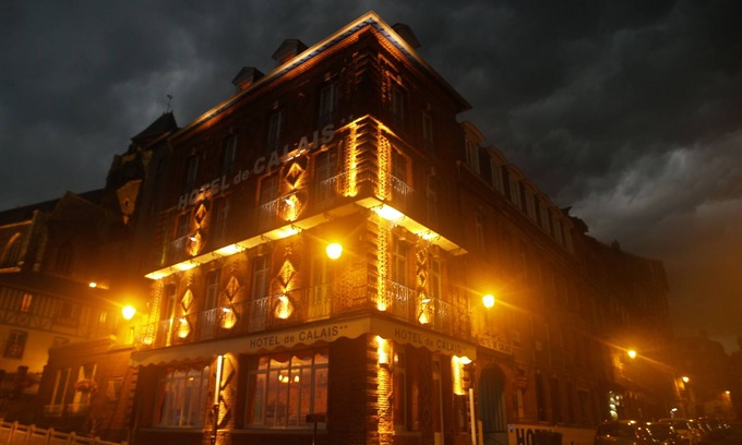 Le Treport Hotel | Hotel De Calais