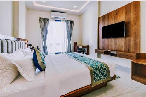 Paharganj Hotel | Hotel De Hocks Deluxe - New Delhi Railway Station