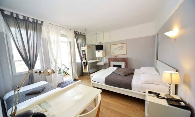 Capdenac-Gare Hotel | Hotel de Paris (Capdenac)