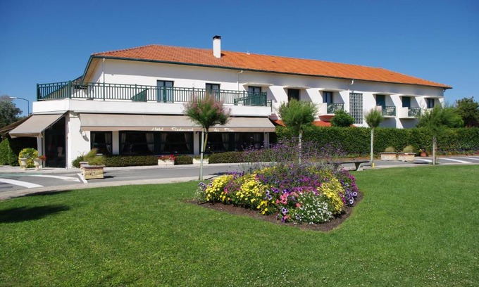 Soulac-sur-Mer Hotel | Hotel des Pins