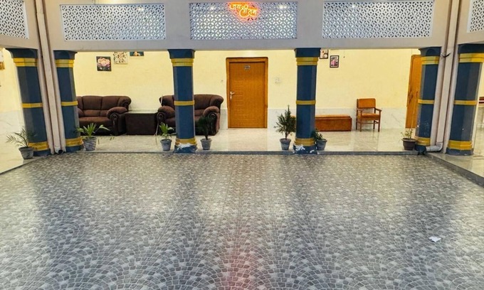 Haridwar Hotel | hotel dubey heritage best budget friendly delux hotel at haridwar