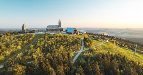 Oberwiesenthal Hotel | Hotel Fichtelberghaus - ganz oben im Erzgebirge