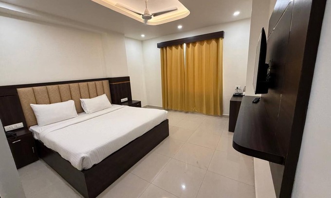 Charbagh Hotel | Hotel Ganga Greens