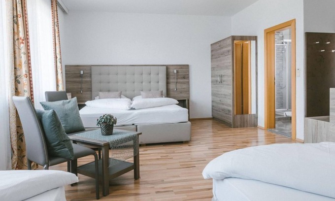 Illmitz House | Hotel Garni Vierbettzimmer Du/wc - Hotel Johannes-zeche Tauber