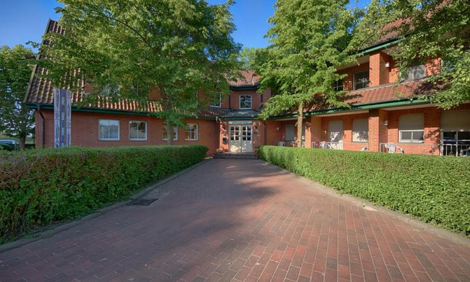Middelhagen Hotel | Hotel & Gasthof Zur Linde
