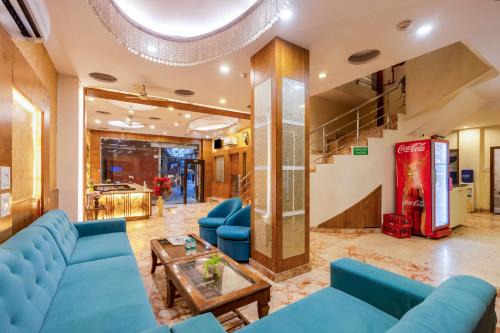 Paharganj Hotel | Hotel Golden Oasis - 5 Minute Walk from New Delhi Railway Station