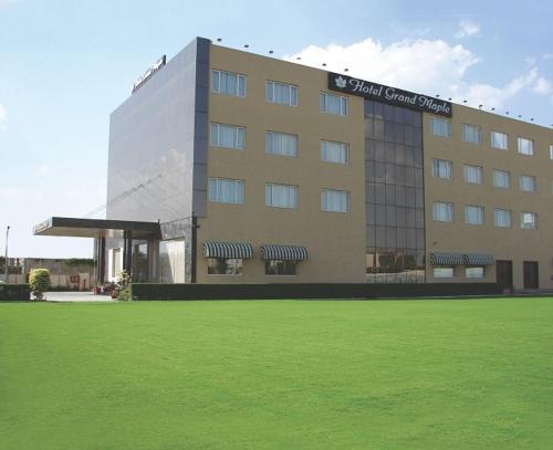 Sitapura Hotel | Hotel Grand Maple