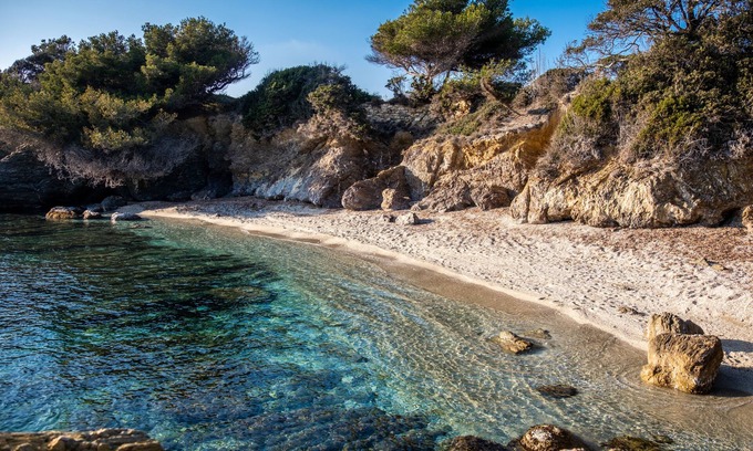 Six-Fours-les-Plages Hotel | Hotel Helios & Spa