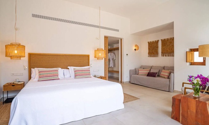 Sant Rafael de Sa Creu Hotel | Hotel In San Rafael With Air Conditioner, Smoking, Tv