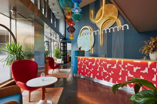 La Font de la Guatlla Hotel | Hotel Indigo Barcelona Plaza Espana by IHG