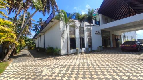Wadduwa Hotel | Hotel Kenrish