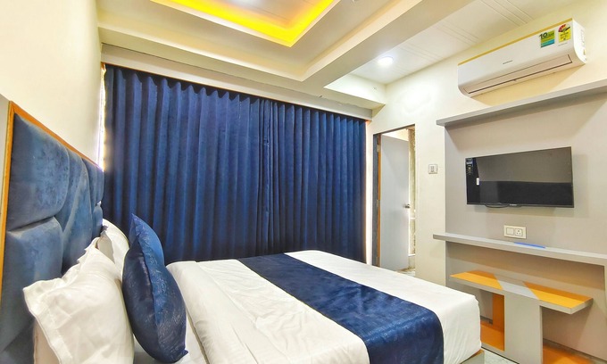Ellis Bridge Hotel | Hotel Krishna Park