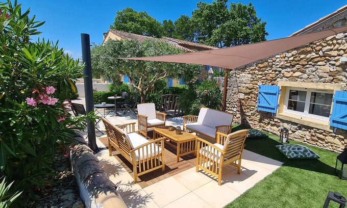 Suze-la-Rousse Hotel | Hotel La Bastide St Bach