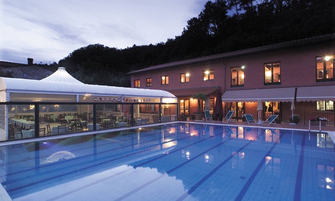 Serravalle Pistoiese Hotel | Hotel Lago Verde