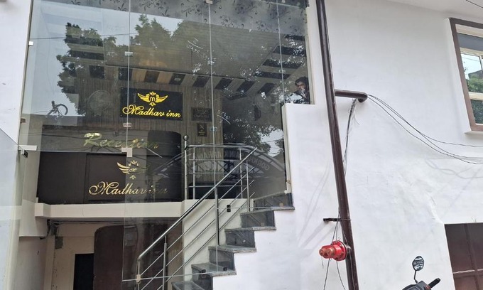 Charbagh Hotel | Hotel Madhav Inn Top family hotels business hotels best couple friendly hotel in lucknow