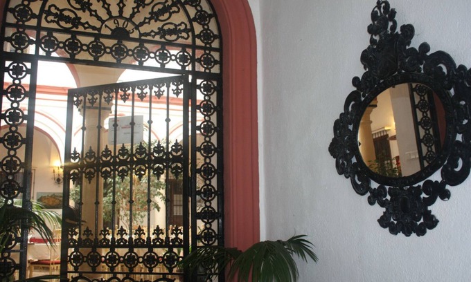 Arcos de la Frontera Hotel | Hotel Marqués de Torresoto by Vivere Stays