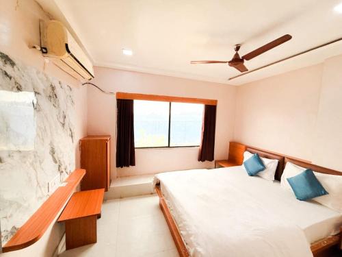 Sarkhej Hotel | Hotel Mayur palace