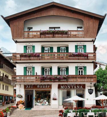 Cortina d'Ampezzo Historic Centre Hotel | Hotel Montana