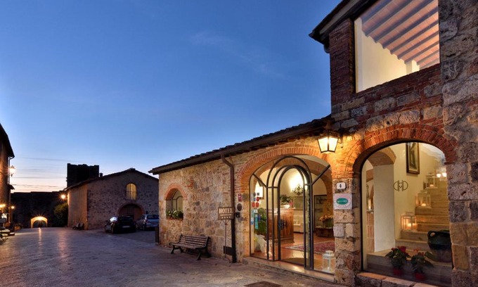 Monteriggioni Hotel | Hotel Monteriggioni