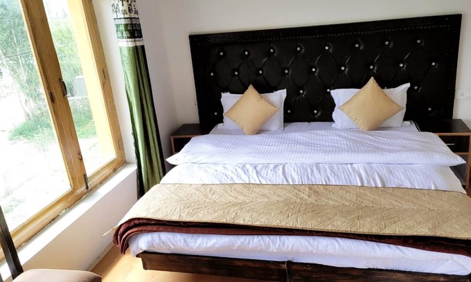 Hundur Hotel | Hotel Nubra Delight and Camps