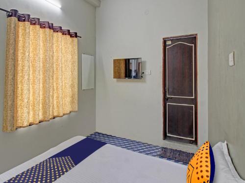 Nagpur Hotel | Hotel O G.K Lodging and Guest House
