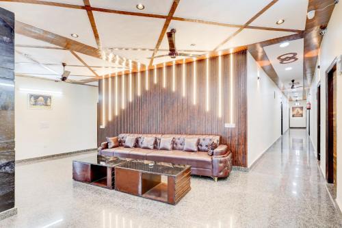 Delhi Hotel | Hotel O Golden Guest house