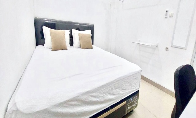 Surabaya Hotel | Hotel O Homestay Pak To Syariah