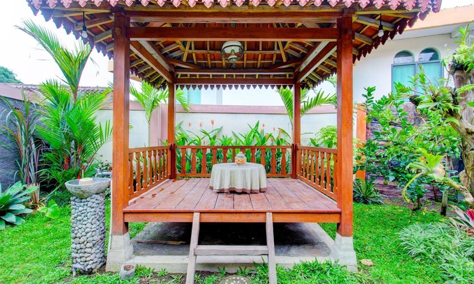 Mungkid Hotel | Hotel O Mbah Carik Homestay Syari'ah