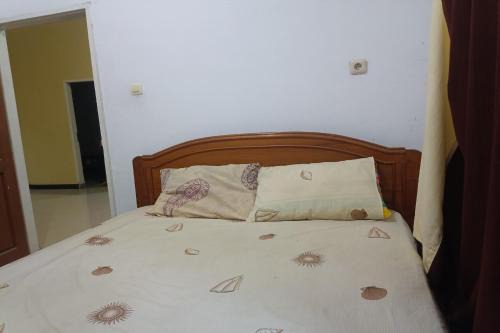 Mataram Hotel | Hotel O Penginapan Annisya Near SMA Negeri 2 Mataram
