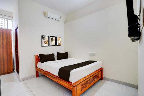 Bengaluru Hotel | Hotel O SRL Comforts