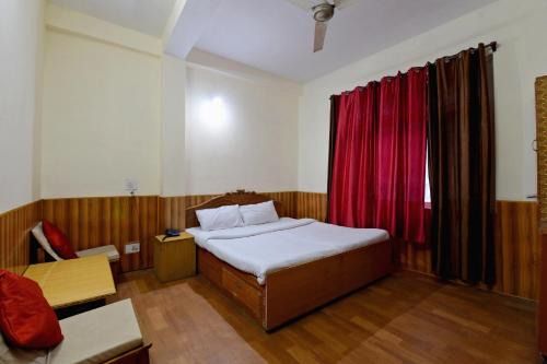 Bajaura Hotel | Hotel O Sunbeam