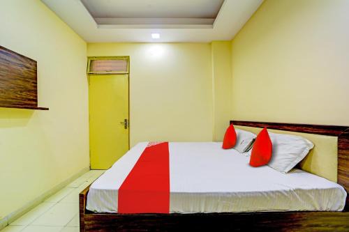 Bhopal Hotel | Hotel O The Happy Land Hotel & Cafe