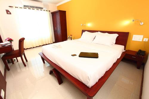Shenoys Hotel | Hotel Pearl Palace