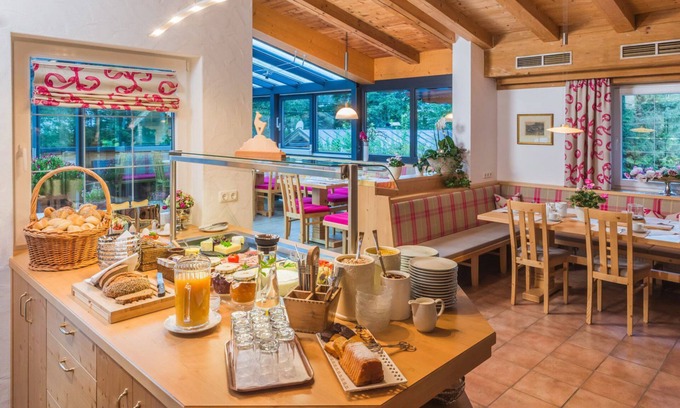 Aurach bei Kitzbuehel Hotel | Hotel Pension Heike