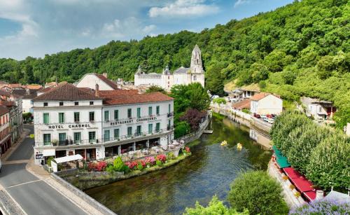 Brantome-en-Perigord Hotel | Hotel Restaurant Charbonnel