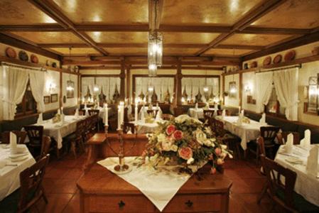 Kitzingen House | Hotel-Restaurant Esbach Hof