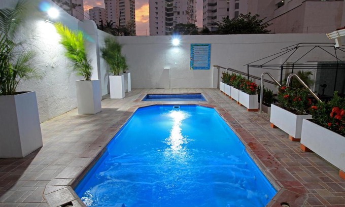 Historic Center Hotel | Hotel Rodadero Inn By GEH Suites