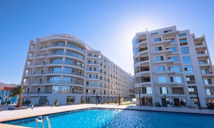 Corniche Road-Dahar Hotel | Hotel room Scandic Resort
