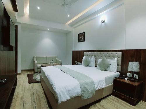Kopargaon Hotel | Hotel Sai Pratik, Newly Built up, Complimentary Shuttle To The Temple