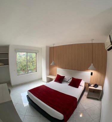 Florida Nueva Hotel | Hotel Santorini la 70