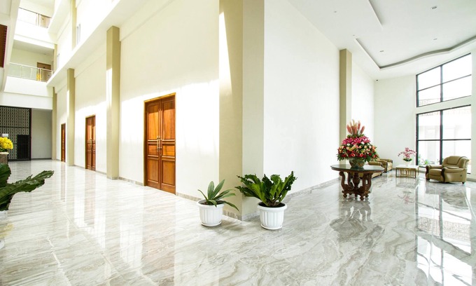 Sumatra Hotel | Hotel Sepanak by Amazing